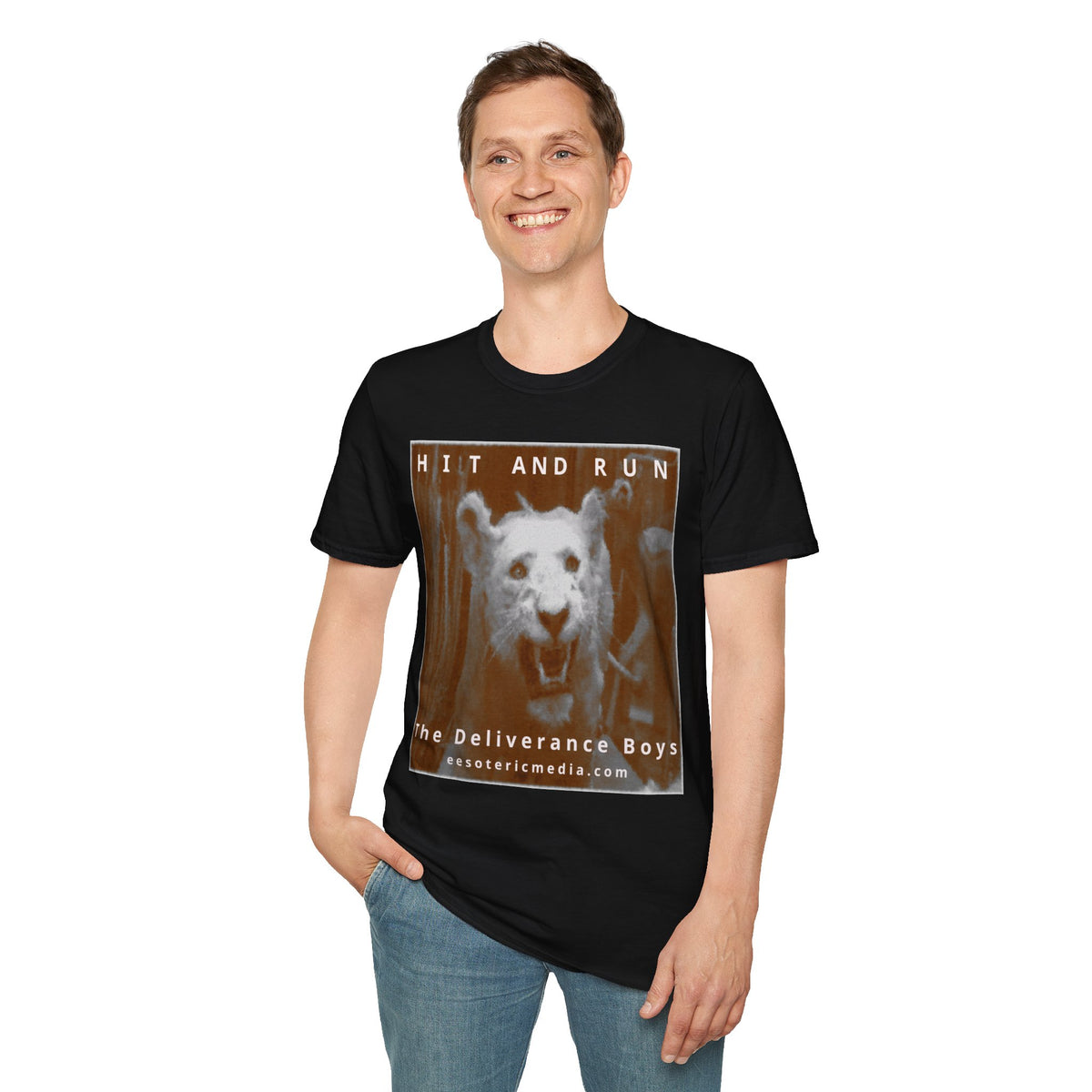 T-shirt graphique softstyle « Hit and Run » (The Deliverance Boys) de White Lion