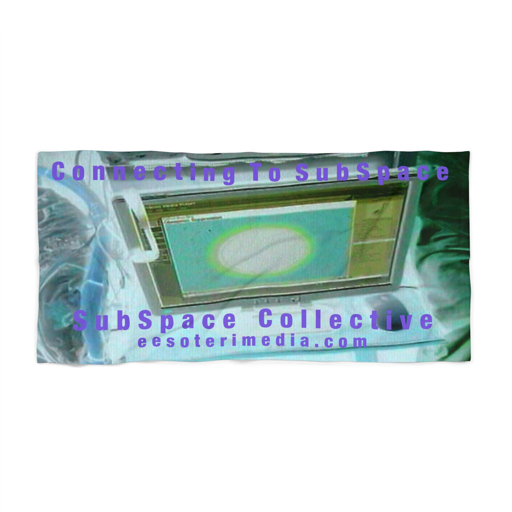 'Connecting To SubSpace' (SubSpace Collective) Retro Tech Graphic Print  Beach Towel