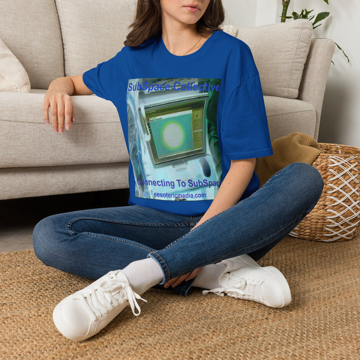T-shirt rétro science-fiction style « softstyle » « Connecting To SubSpace » (SubSpace Collective)