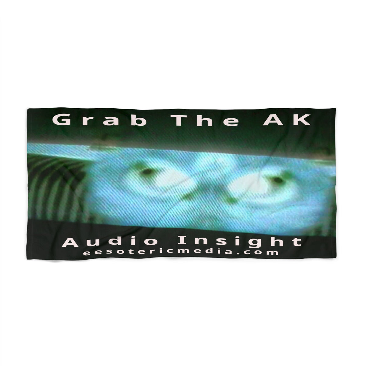 'Grab The AK' (Audio Insight) 超现实数字生命体图案沙滩巾 150cm x 75cm