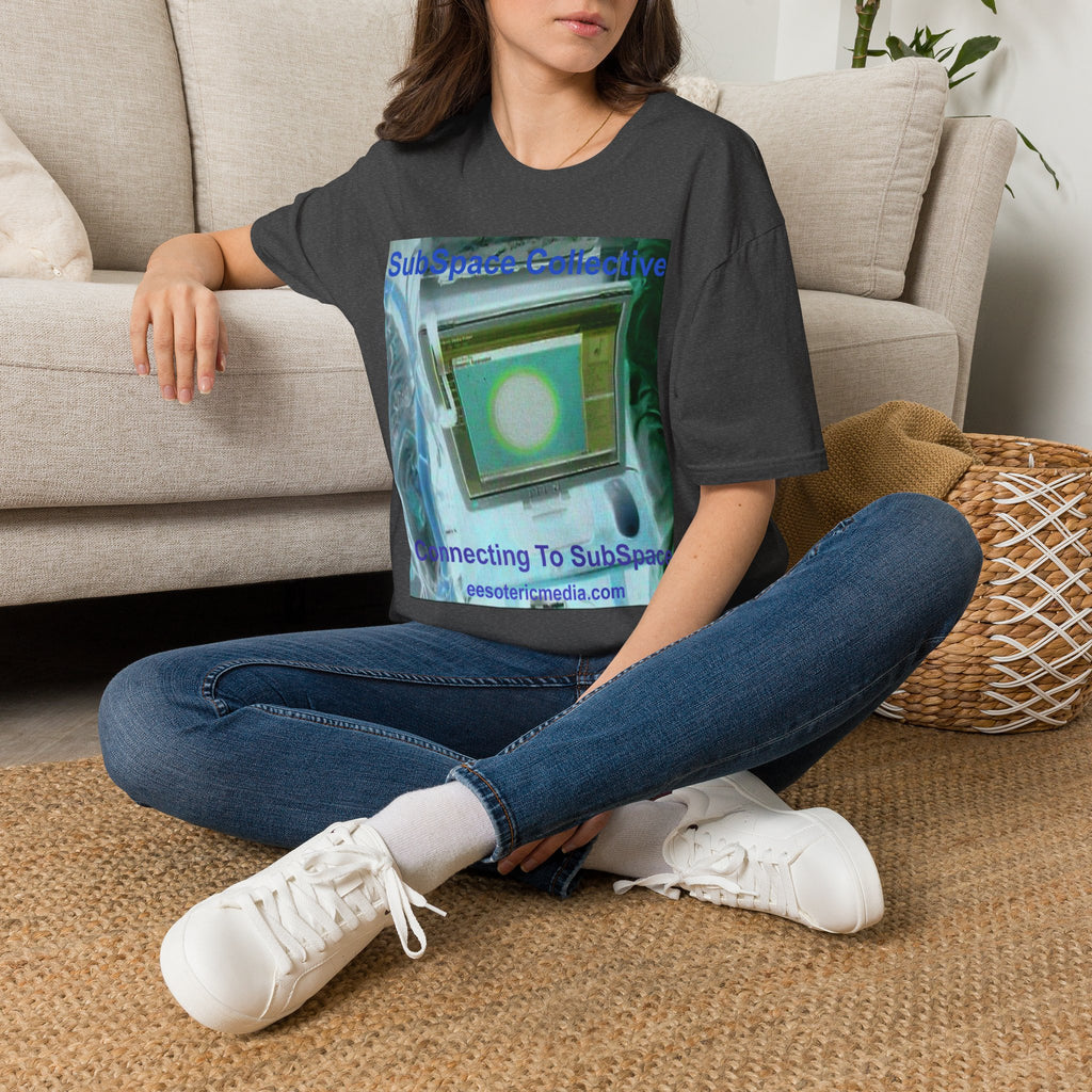 T-shirt rétro science-fiction style « softstyle » « Connecting To SubSpace » (SubSpace Collective)