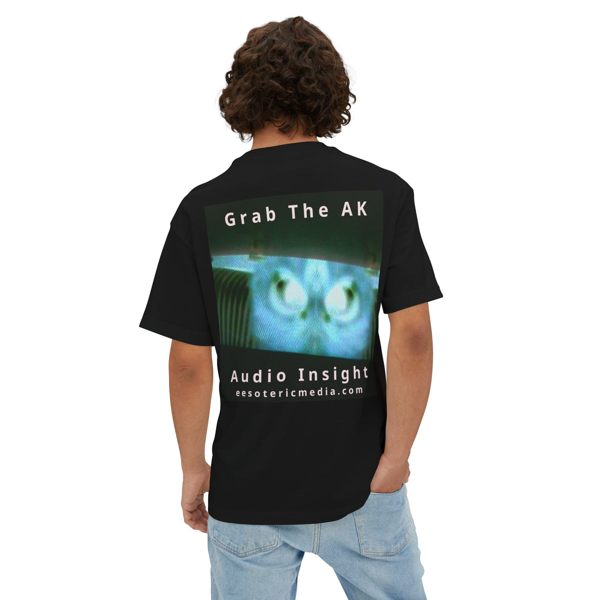'Grab The AK' (Audio Insight) 邪魅超现实数字生命体图案印花宽松箱型版型T恤
