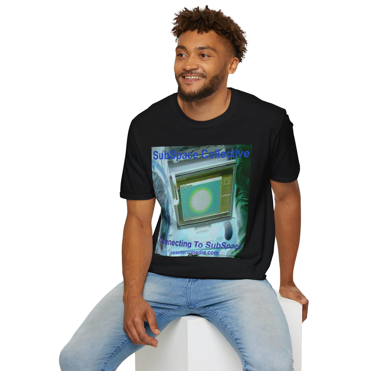 T-shirt rétro science-fiction style « softstyle » « Connecting To SubSpace » (SubSpace Collective)