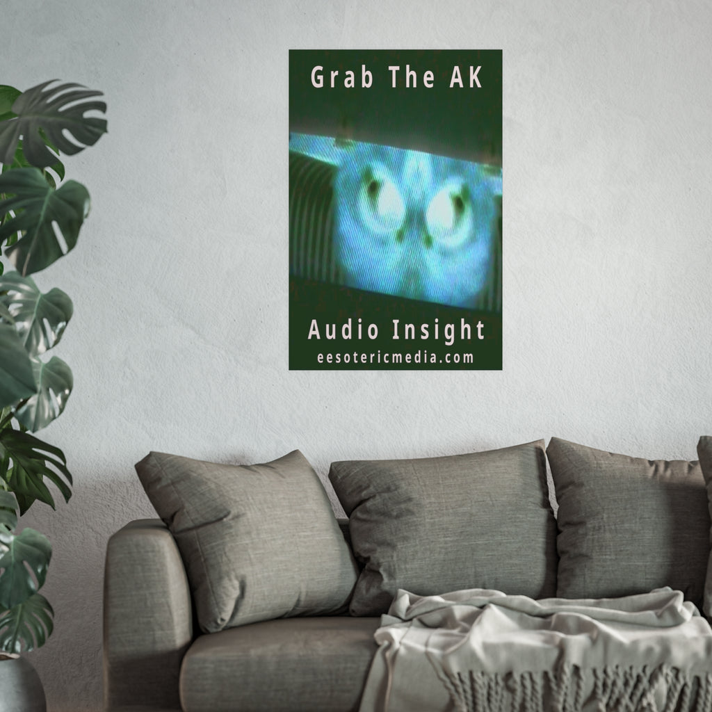 'Grab The AK' (Audio Insight) भयावह अतियथार्थवादी डिजिटल प्राणी कला प्रिंट 24"x36" (60cm x 90cm)